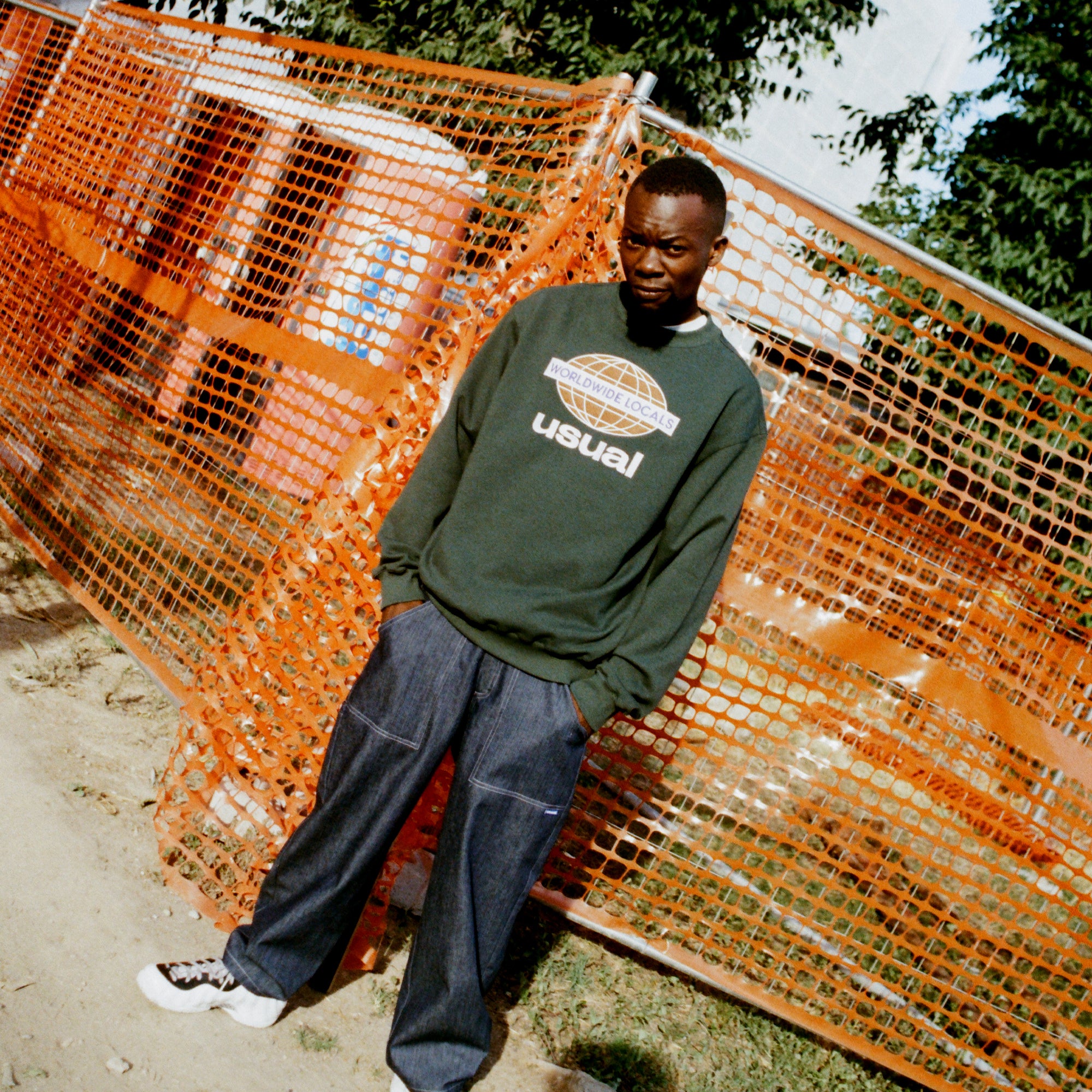 WORLDWIDE LOCALS CREWNECK